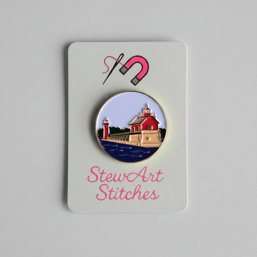 Grand Haven Lighthouse Needle Minder ⭐