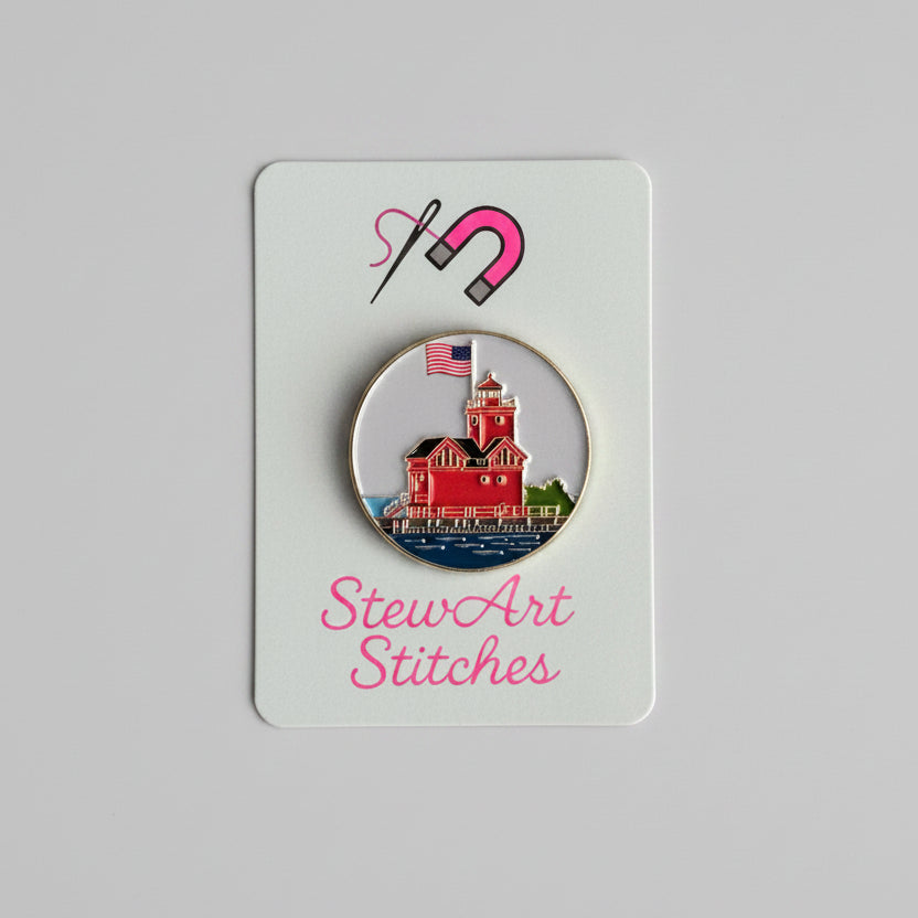 Big Red Lighthouse Needle Minder ⭐